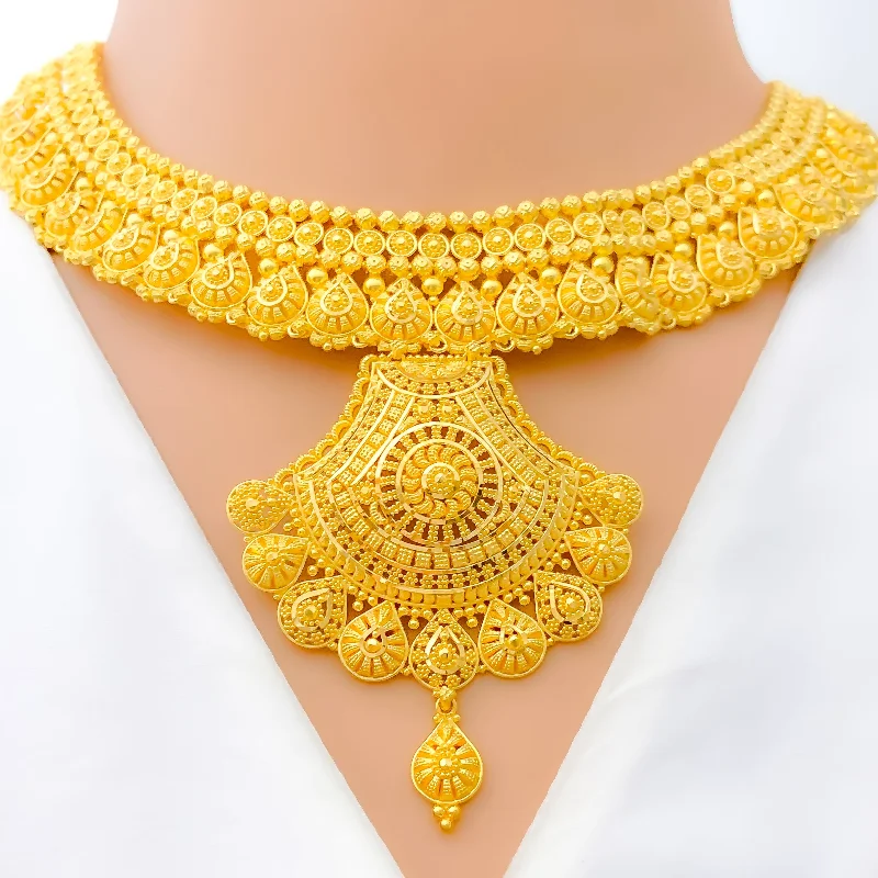 Necklaces Flash Rating-Impressive Ornamental 22k Gold Fanned Necklace Set