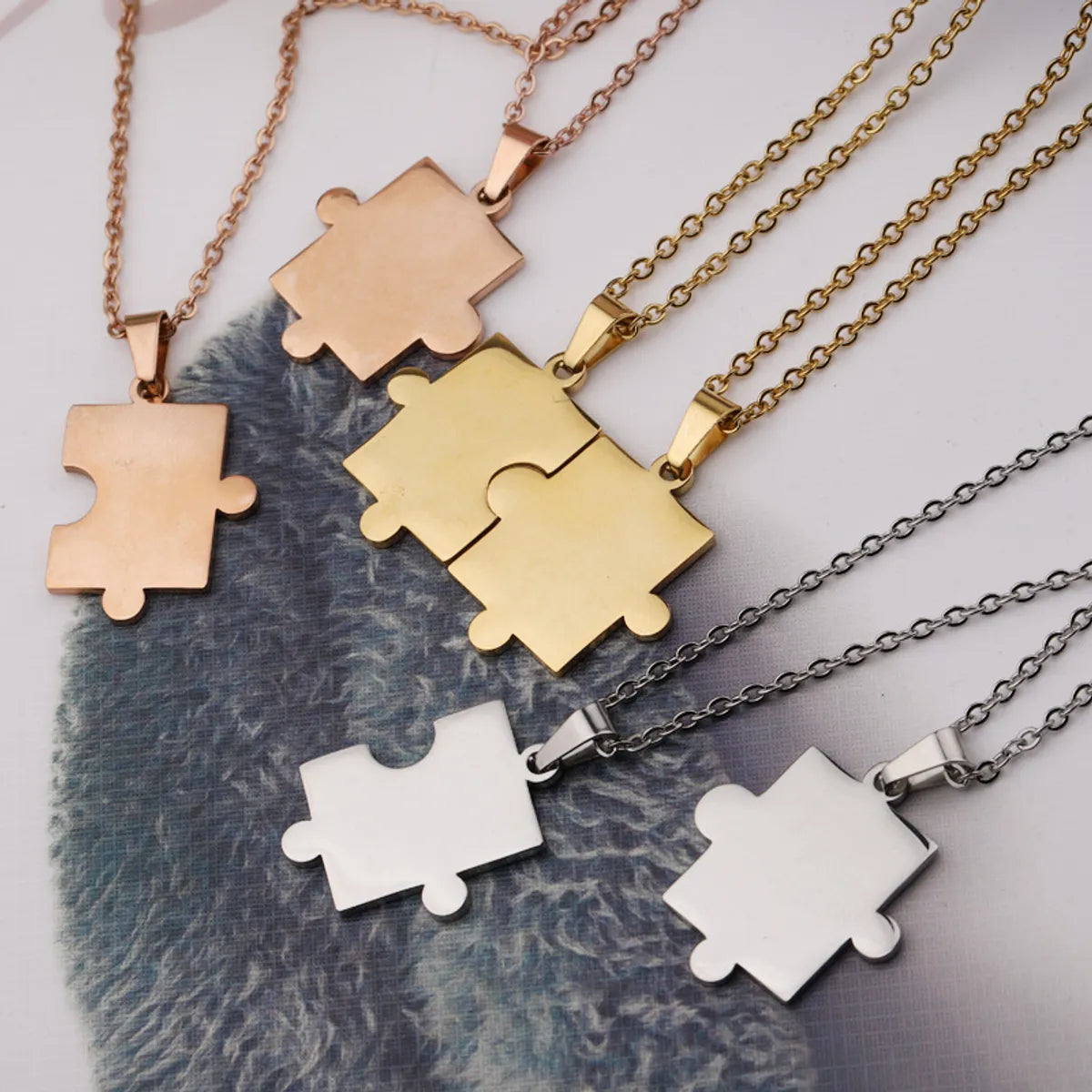 Necklaces With Brass Glow-Simple Style Jigsaw Titanium Steel Plating 18k Gold Plated Pendant Necklace