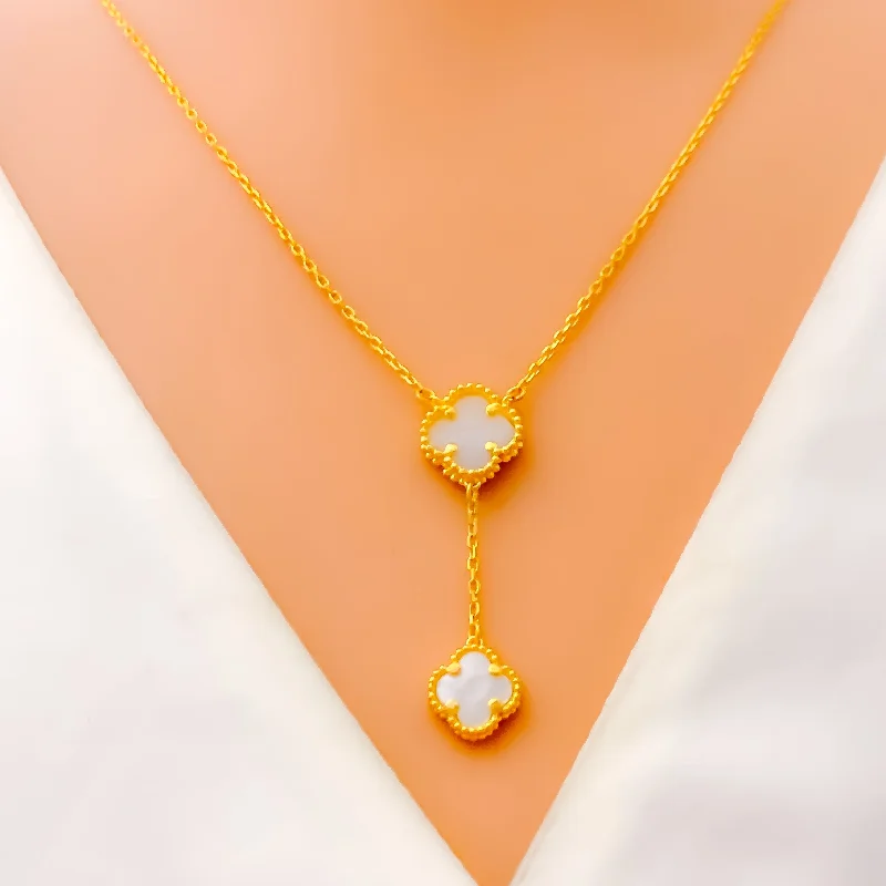 Necklaces For Scoop Cuts-Posh Elegant Hanging 21k Gold Clover Necklace