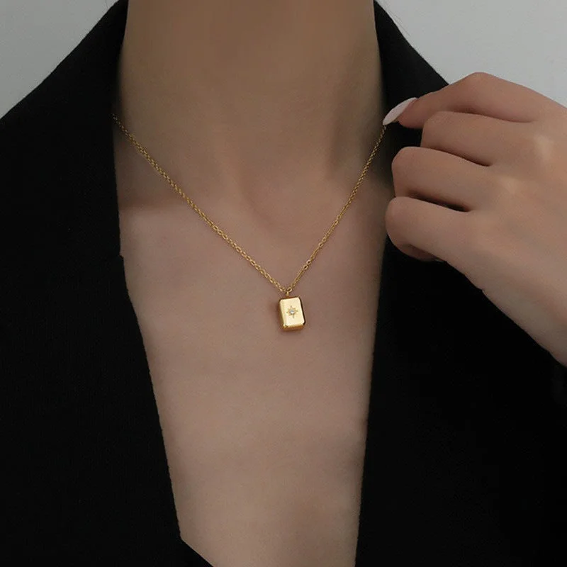 5 Gold# Gianduja Noisettes Necklace