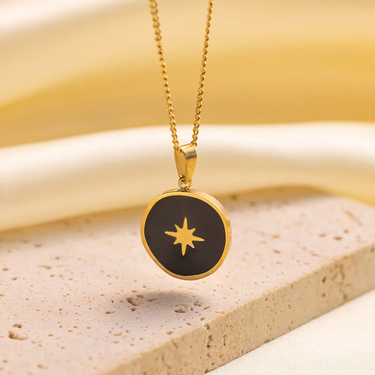 Old Necklaces For Feel-Vintage Style Simple Style Commute Star Titanium Steel Polishing Plating 18k Gold Plated Pendant Necklace