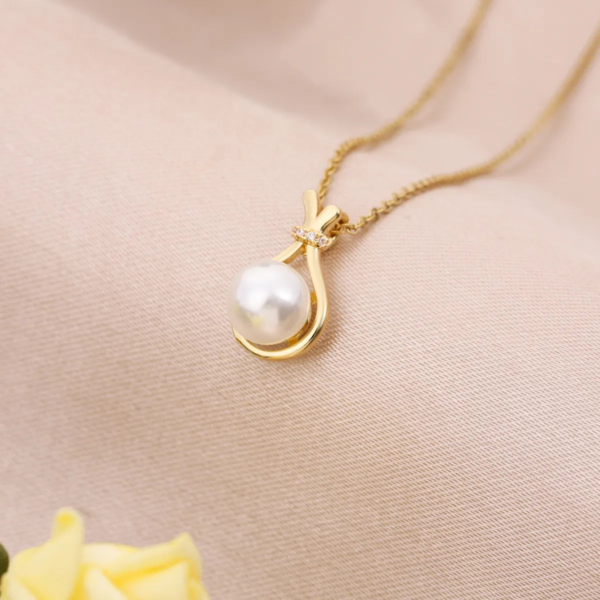 Necklaces For Hair Ties-Elegant Simple Style Geometric Stainless Steel Plating Inlay Artificial Pearls 18k Gold Plated Pendant Necklace