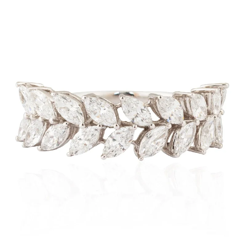 Lean Rings For Finesse-Nature's Touch: Intricate Leaf Design Ring