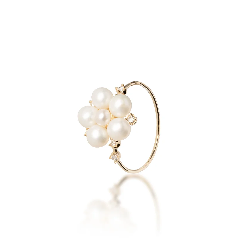 Rings For Porcelain Glow-Tiny Bubbles Freshwater White Pearl Ring in Gold with Diamonds