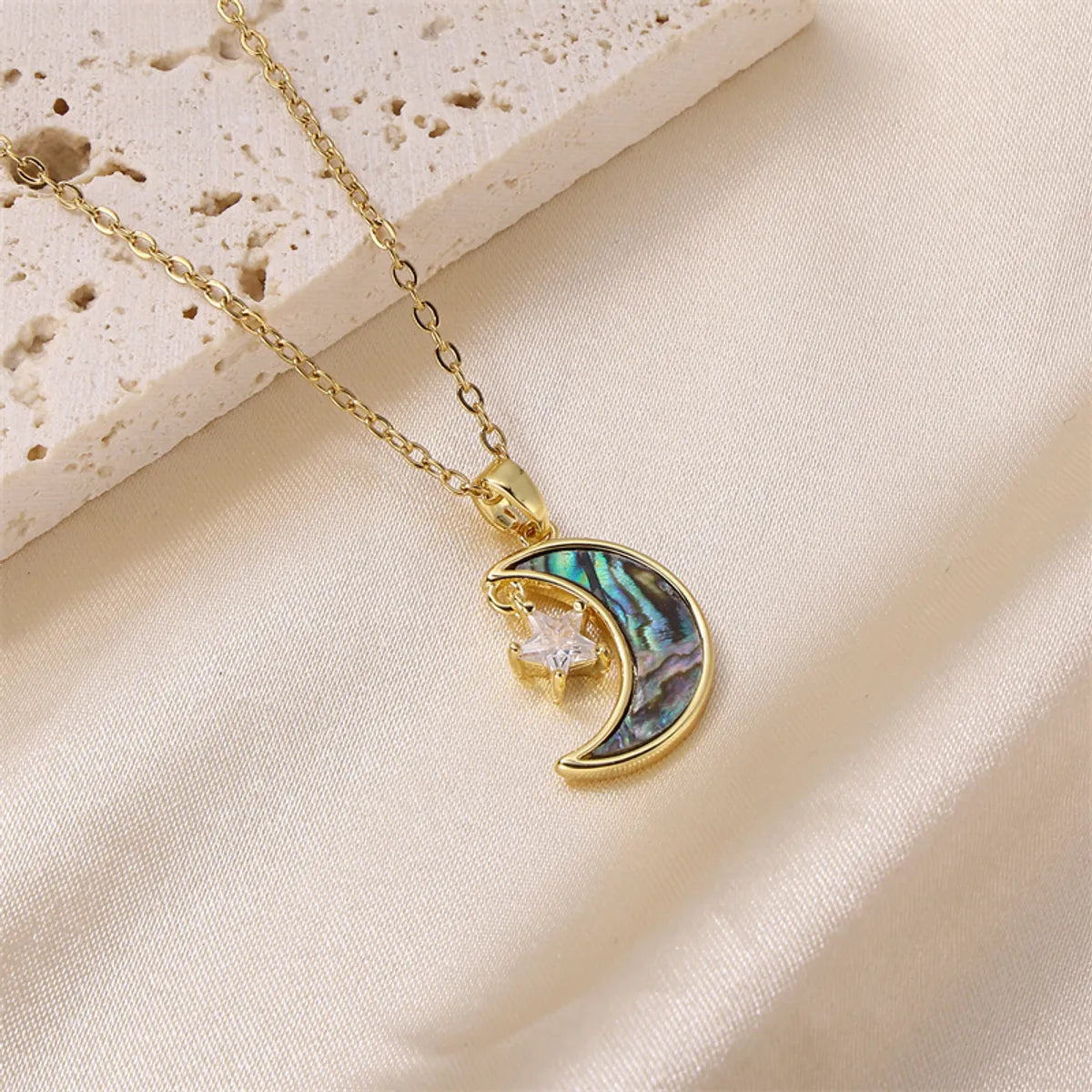 Necklaces Hold Guide-Elegant Commute Star Moon Stainless Steel Brass 18k Gold Plated Zircon Pendant Necklace In Bulk