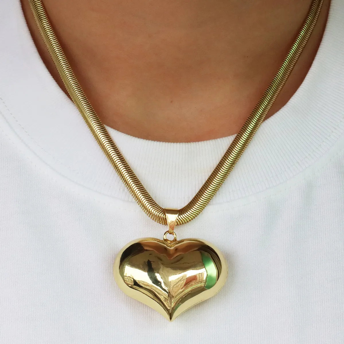 Necklaces With Heart Shapes-Brass Simple Style Classic Style Plating Heart Shape Pendant Necklace