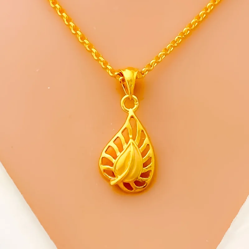 Necklaces For Lunch Glow-Lovely Luminous 22k Gold Necklace