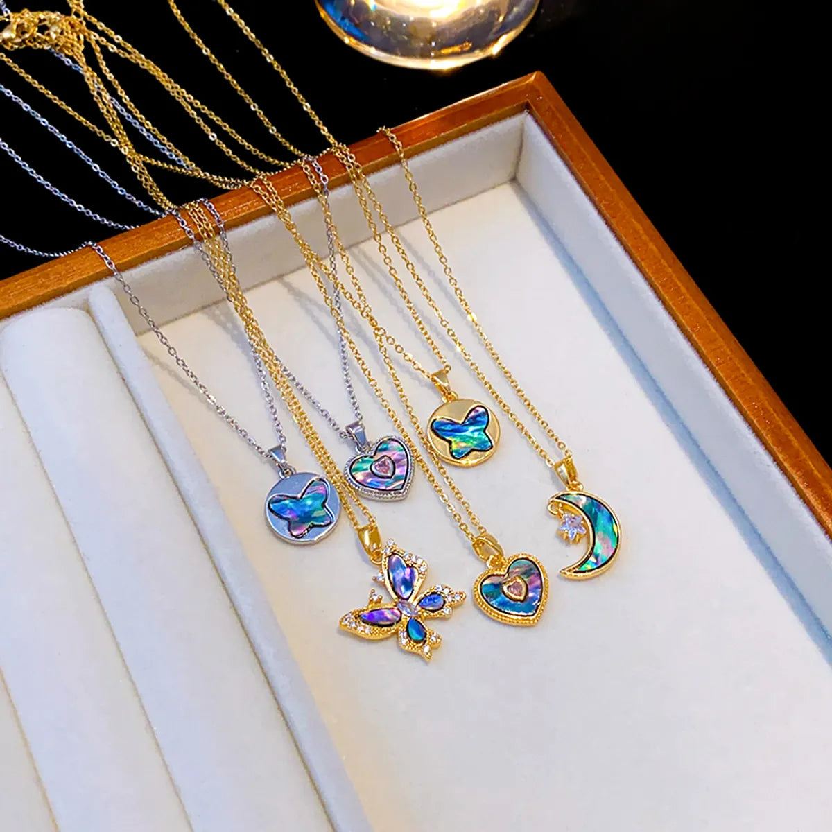 Necklaces For Short Drops-Wholesale Elegant Shiny Heart Shape Butterfly 304 Stainless Steel Copper Plating Inlay 18K Gold Plated Acrylic Zircon Pendant Necklace