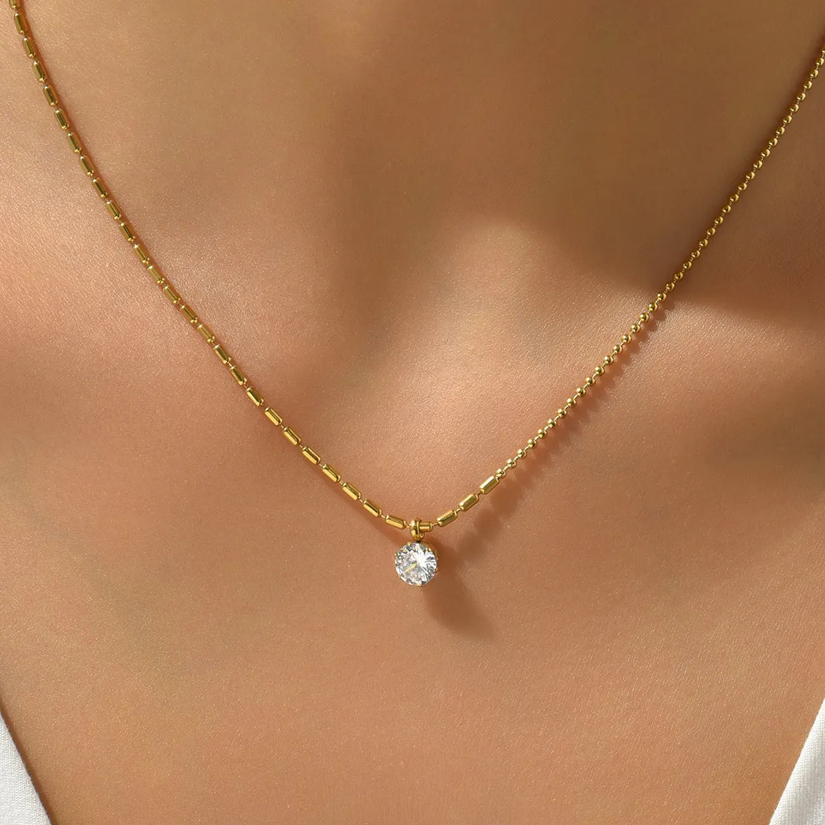 Necklaces With Faded Hues-1 Piece Simple Style Round Stainless Steel Plating Inlay Zircon Pendant Necklace