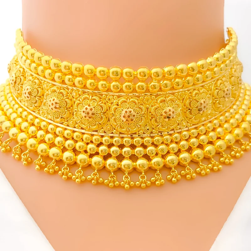 Hip Necklaces For Trends-Radiant Reflective 22K Gold Floral Choker Necklace Set