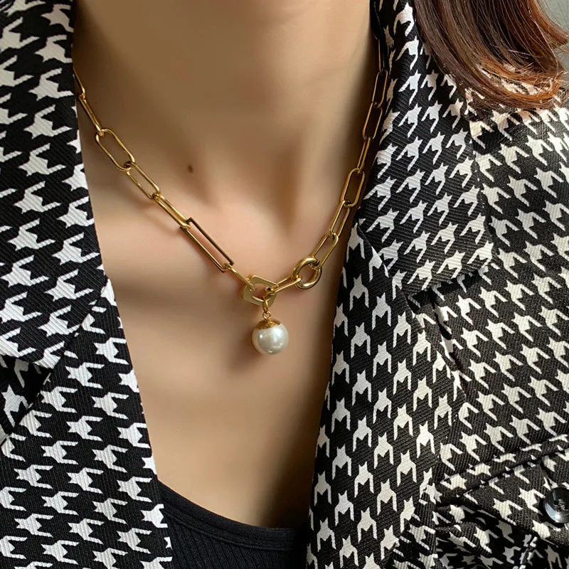 13 Gold# Pearl Necklace