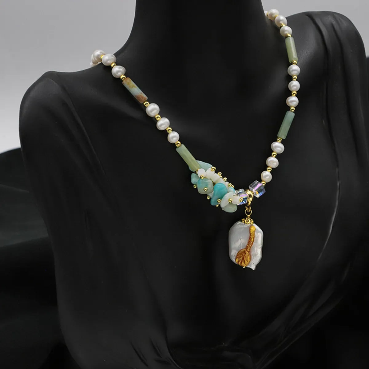 Necklaces For Club Looks-Baroque Style Solid Color Baroque Pearls Beaded Plating 18k Gold Plated Pendant Necklace