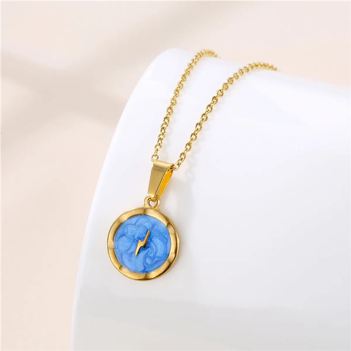 Light Necklaces For Wear-Fashion Round Lightning Stainless Steel Titanium Steel Plating Inlay Zircon 18k Gold Plated Gold Plated Pendant Necklace