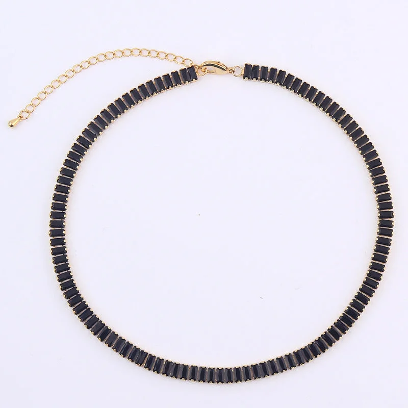 18K Gold 2.5 * 5mm Horizontal Black Zirconium