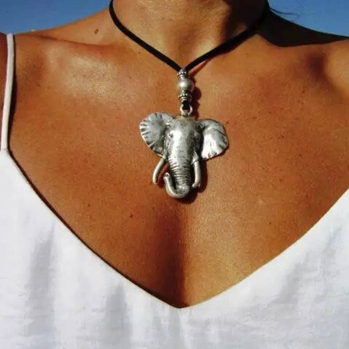 Necklaces For Craft Gifts-Retro Elephant Alloy Handmade Women's Pendant Necklace