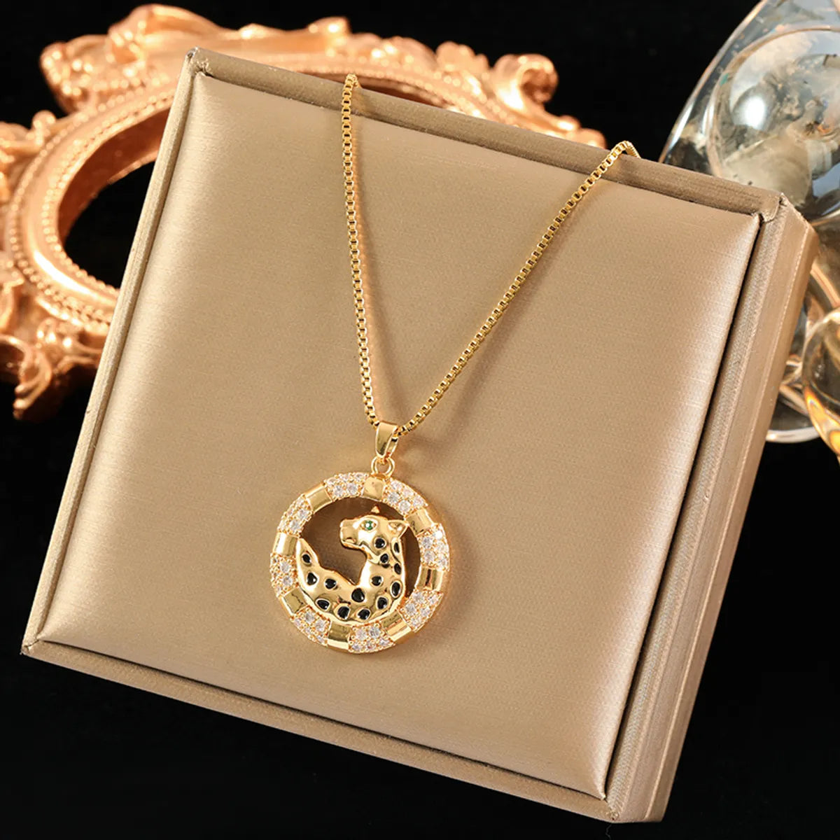 Necklaces For Tea Dates-Simple Style Cheetah Print Stainless Steel Brass Plating Inlay Zircon 18k Gold Plated Pendant Necklace