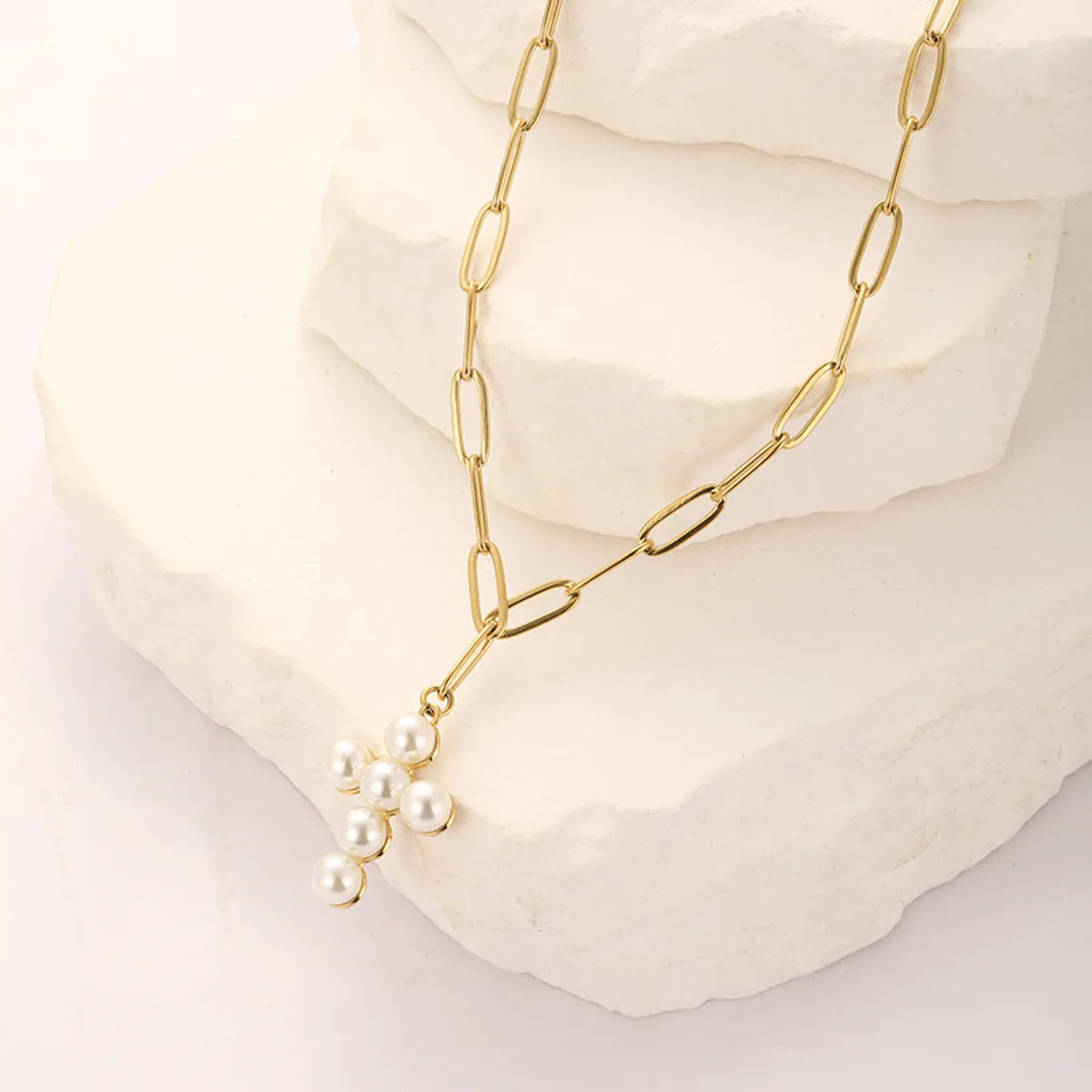 Best Grab Necklaces-Elegant Solid Color Stainless Steel Plating Inlay Artificial Pearls 18k Gold Plated Pendant Necklace